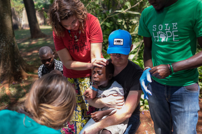 20150317_uganda-jigger-clinic_0355